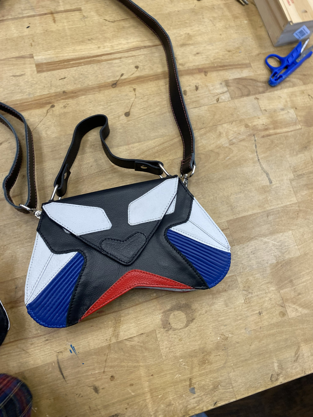 [Moto 001] Handbag